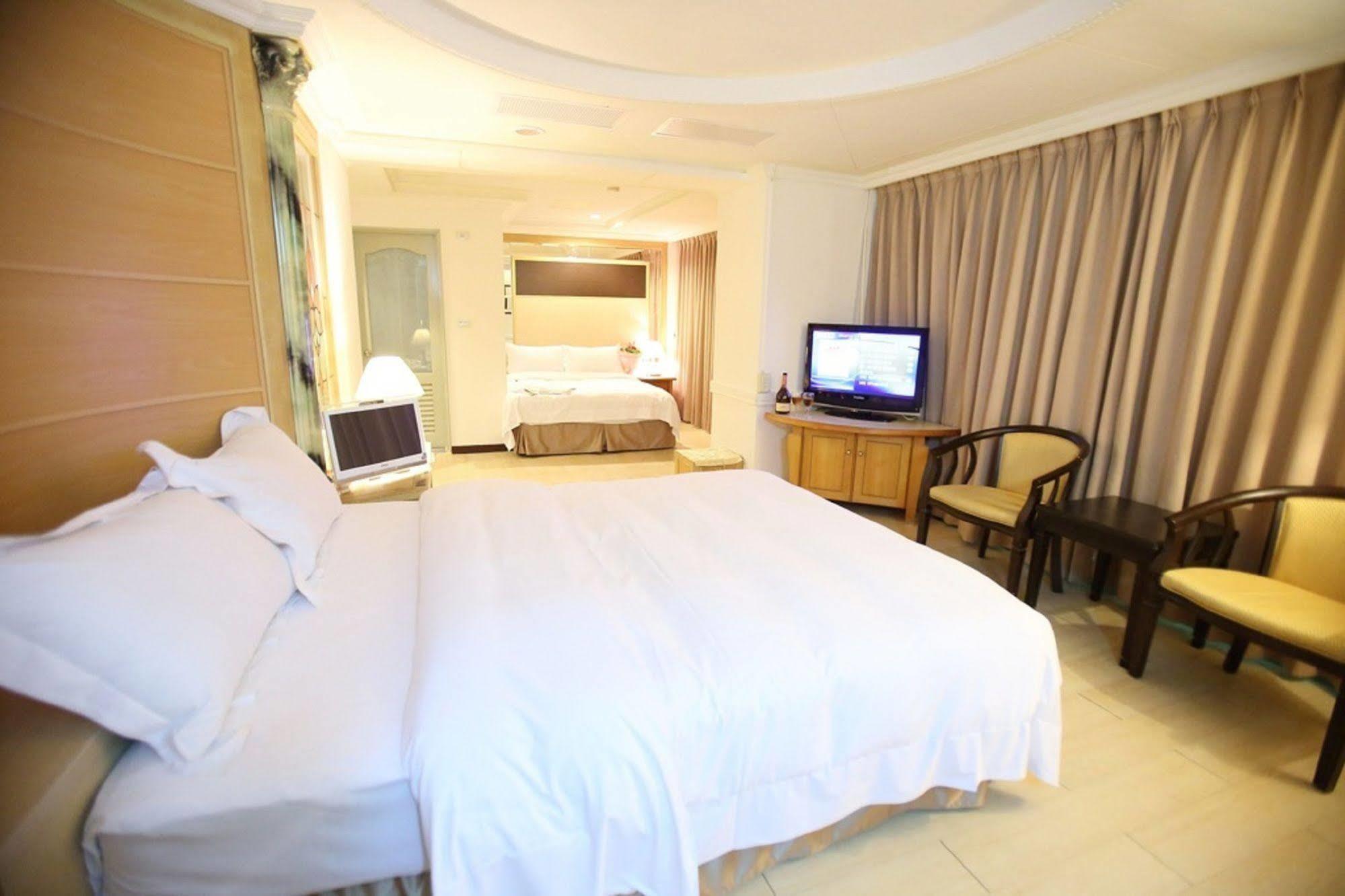 Hotel 享平方文旅 Douliu Esterno foto