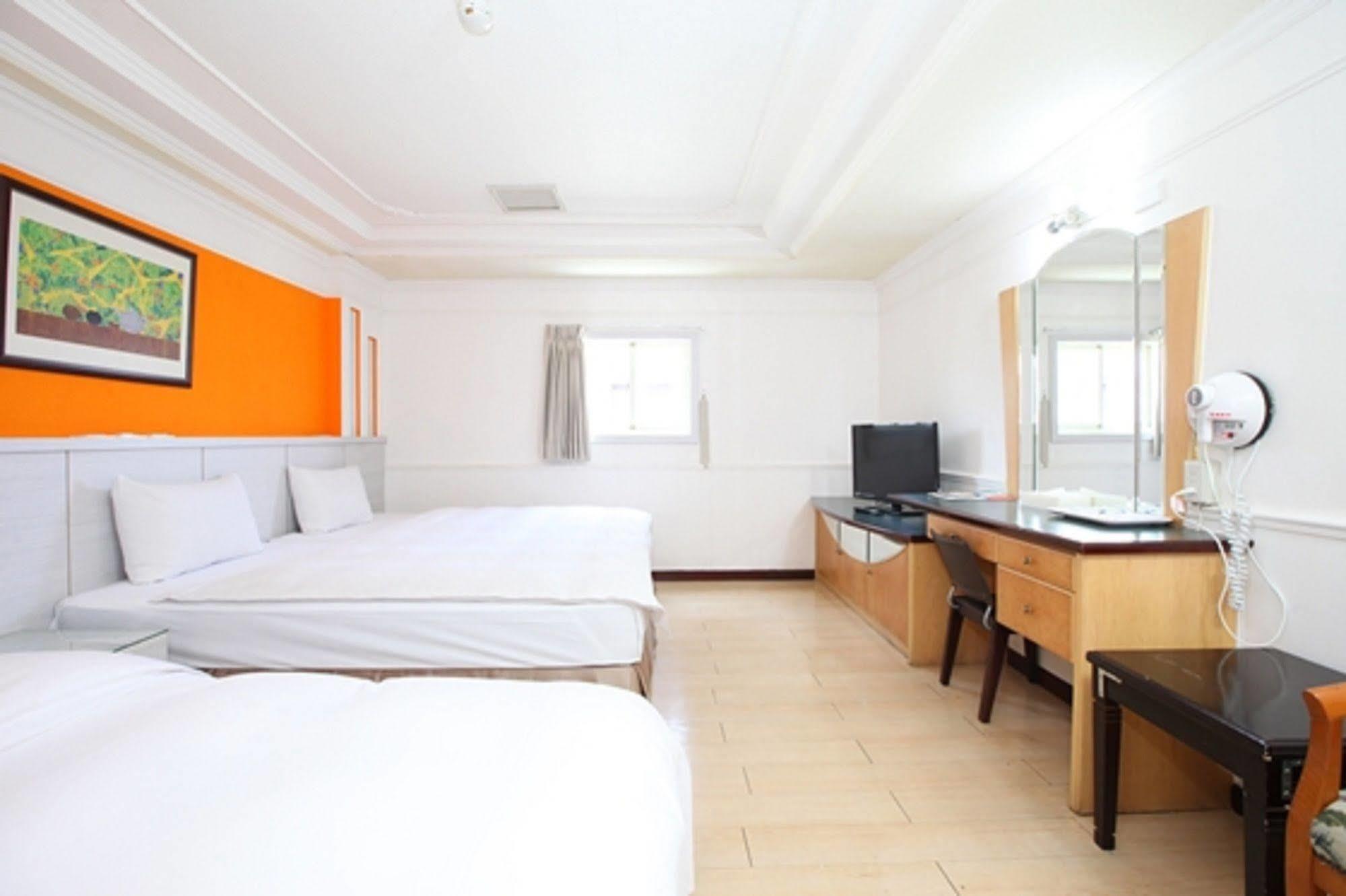 Hotel 享平方文旅 Douliu Esterno foto